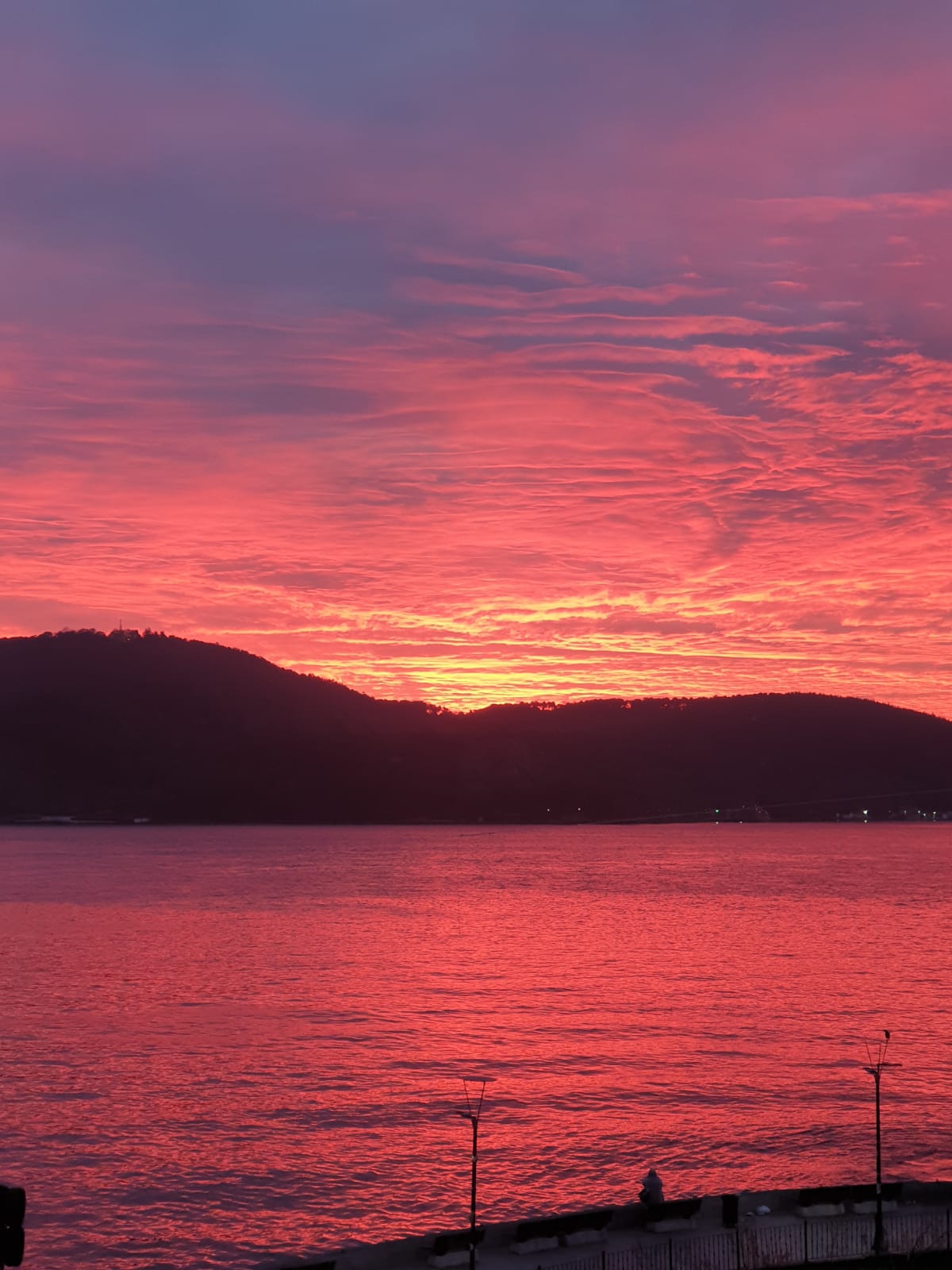 ÖLÜMÜN IŞIĞINDA YAŞAMAK